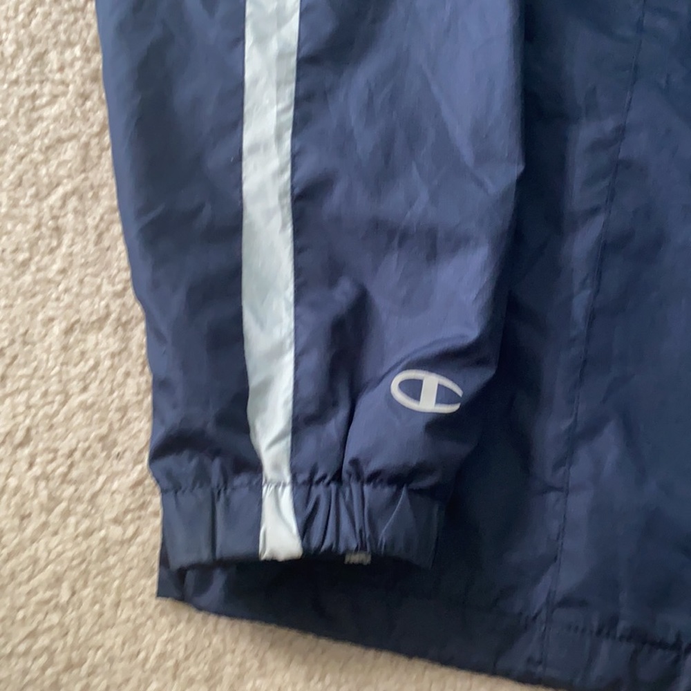 Men’s Champion Windbreaker - Picture 7 of 8